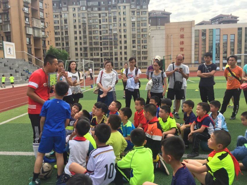 2017年泸州乡村薄弱学校校园足球体育教师培