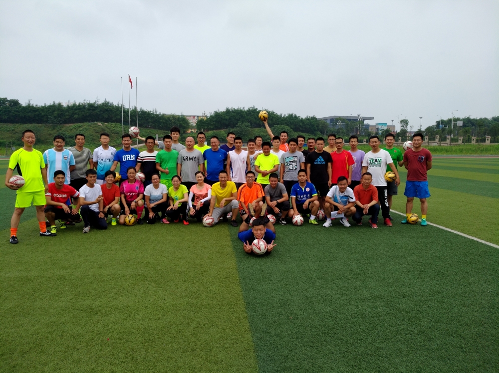 2017年泸州乡村薄弱学校校园足球体育教师培